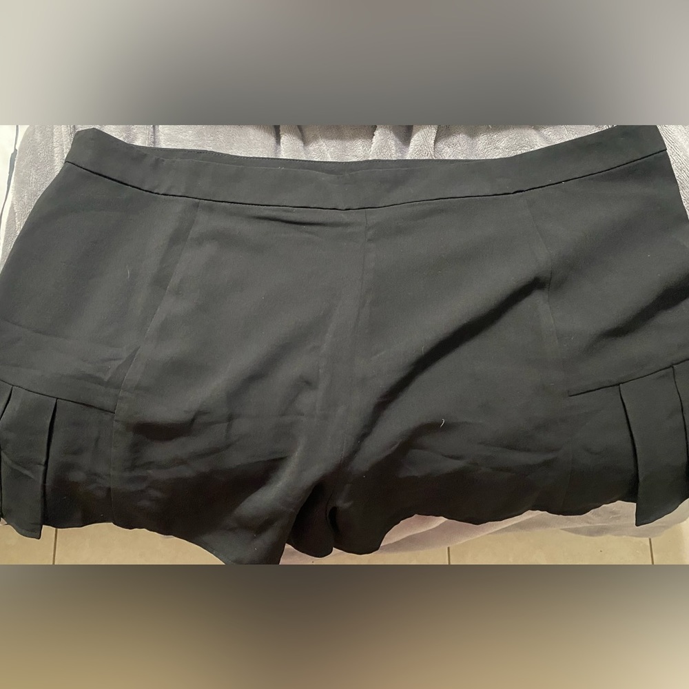Ruffle shorts